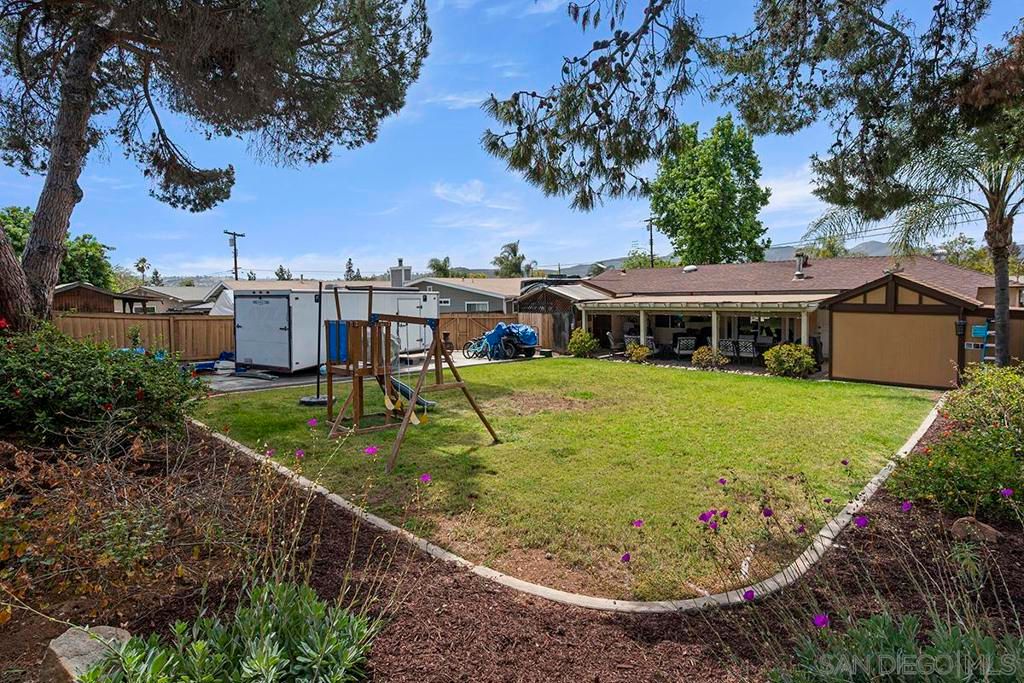 Image 31 of property listing at 9427 W Heaney Circle, Santee, CA 92071