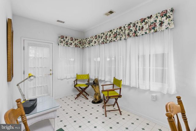 22 HUMMINGBIRD DR, Hamilton, NJ 08690