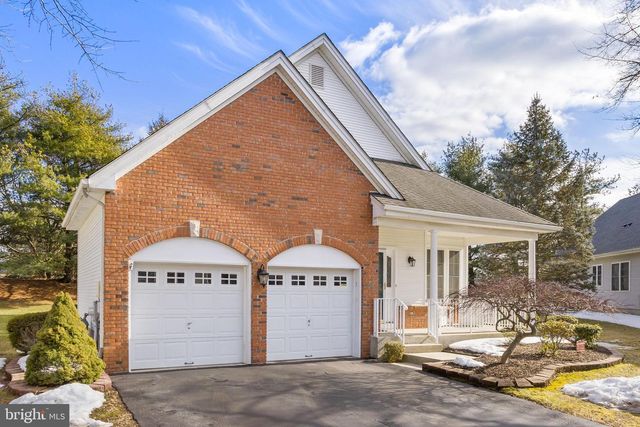 22 HUMMINGBIRD DR, Hamilton, NJ 08690