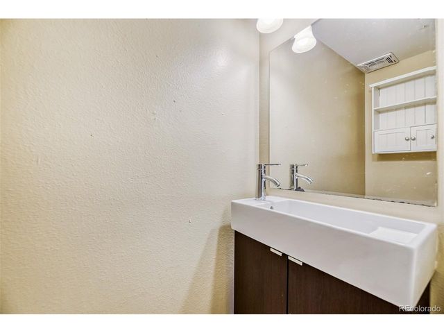 9195 E Lehigh Ave 167, Denver, CO 80237