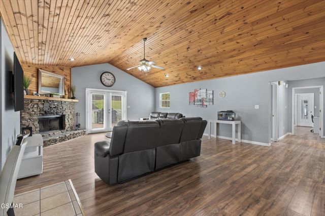 2802 Seth Road, Pigeon Forge, TN 37863