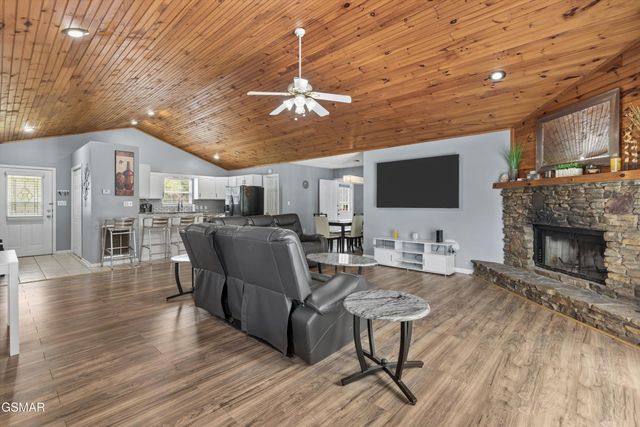 2802 Seth Road, Pigeon Forge, TN 37863