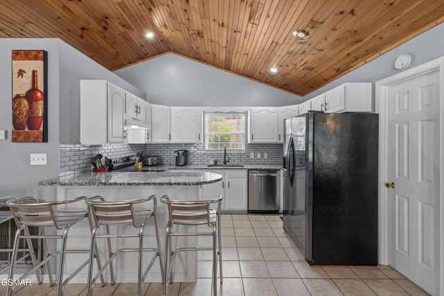 2802 Seth Road, Pigeon Forge, TN 37863