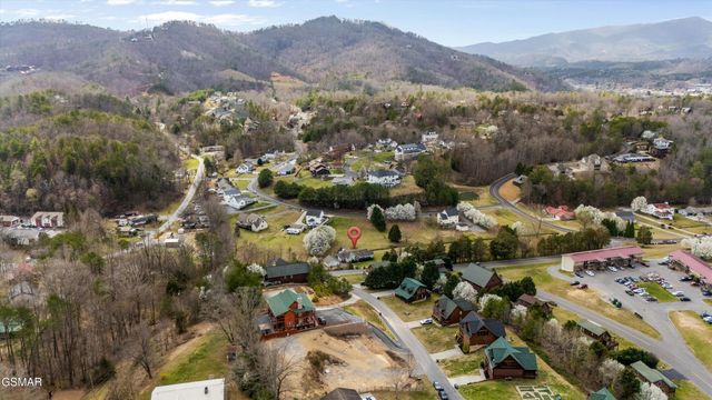2802 Seth Road, Pigeon Forge, TN 37863