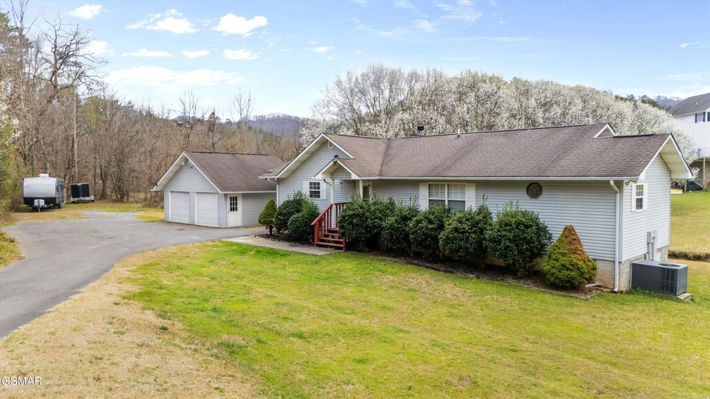 2802 Seth Road, Pigeon Forge, TN 37863