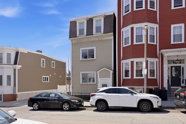 135 I St A, Boston, MA 02127