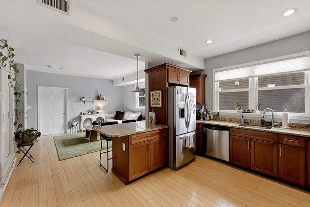 135 I St A, Boston, MA 02127