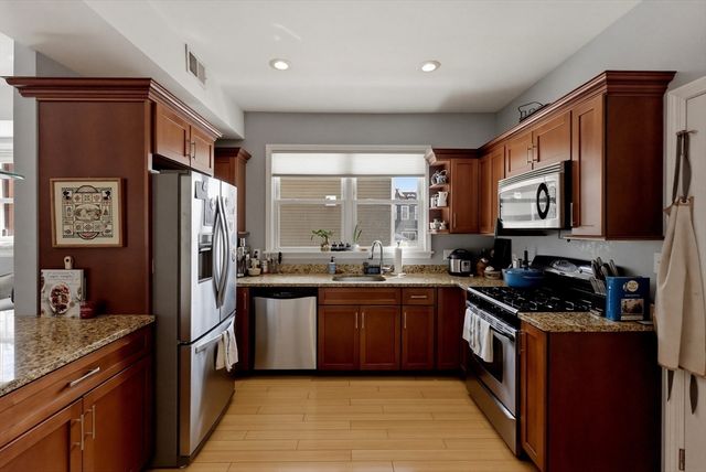 135 I St A, Boston, MA 02127