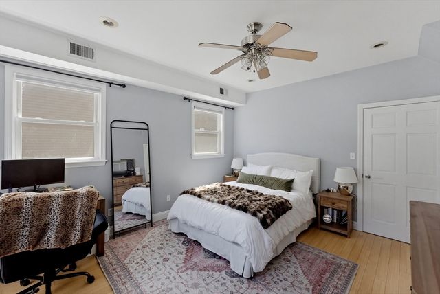 135 I St A, Boston, MA 02127