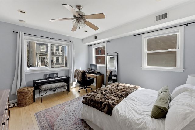 135 I St A, Boston, MA 02127