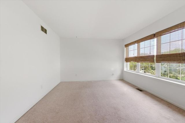 1236 Alexandria Court, Geneva, IL 60134
