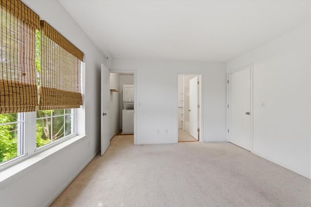 1236 Alexandria Court, Geneva, IL 60134