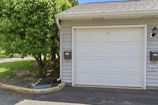 1236 Alexandria Court, Geneva, IL 60134