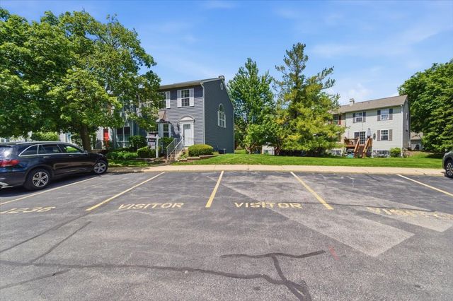 1236 Alexandria Court, Geneva, IL 60134