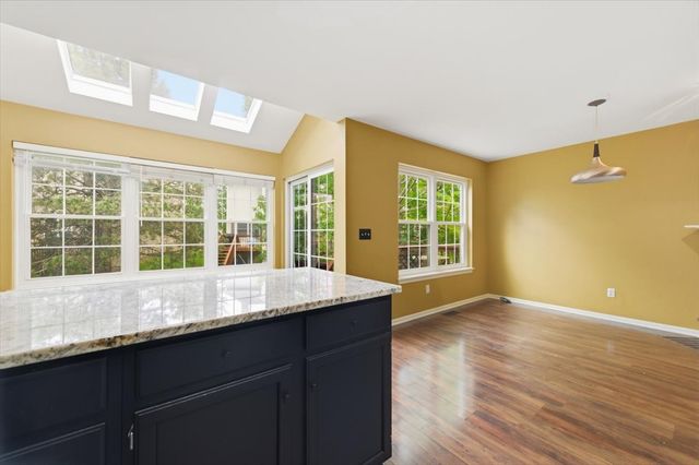1236 Alexandria Court, Geneva, IL 60134