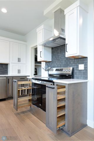 1182 Jill Drive W, West Fargo, ND 58047