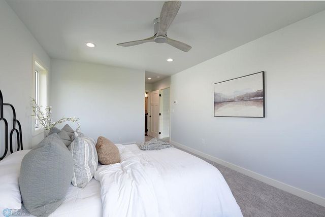 1182 Jill Drive W, West Fargo, ND 58047