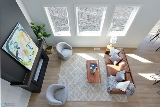 1182 Jill Drive W, West Fargo, ND 58047