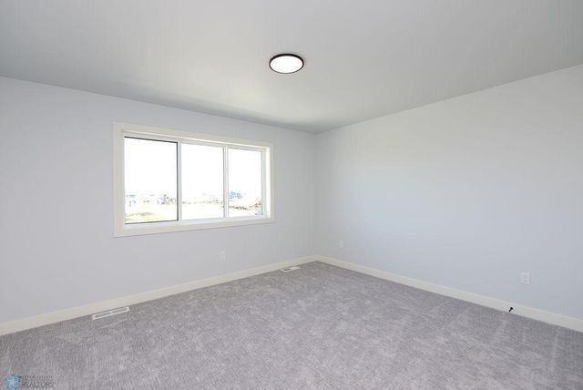 1182 Jill Drive W, West Fargo, ND 58047