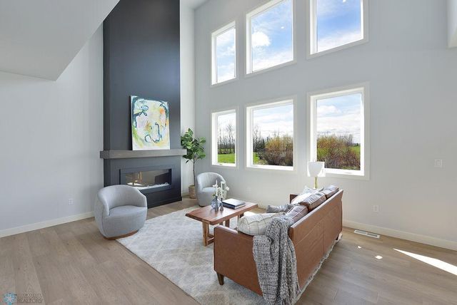 1182 Jill Drive W, West Fargo, ND 58047