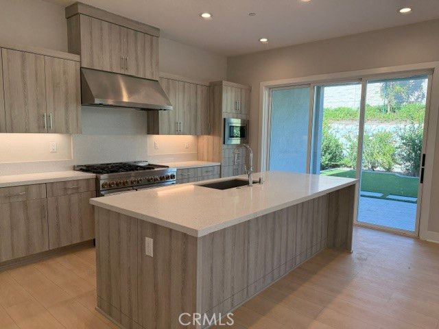 130 Sierra Madre, Lake Forest, CA 92630