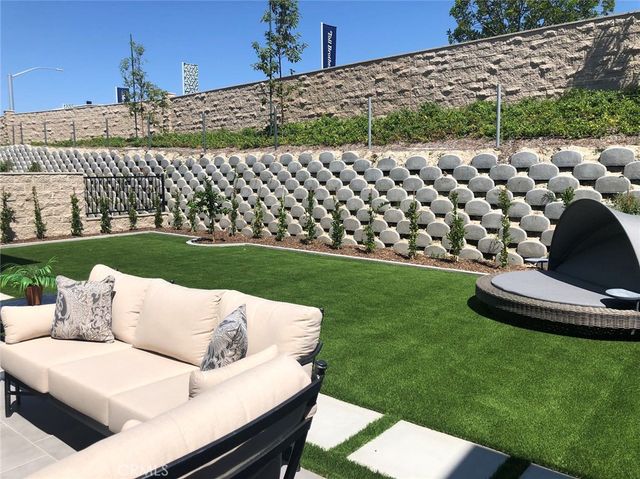 130 Sierra Madre, Lake Forest, CA 92630