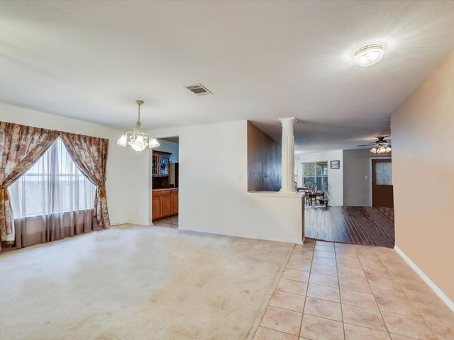 905 E Olympic DR, Pflugerville, TX 78660