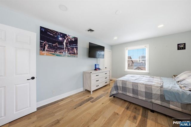 444 Oncrest Terrace, Cliffside Park, NJ 07010