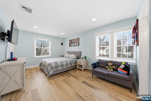 444 Oncrest Terrace, Cliffside Park, NJ 07010