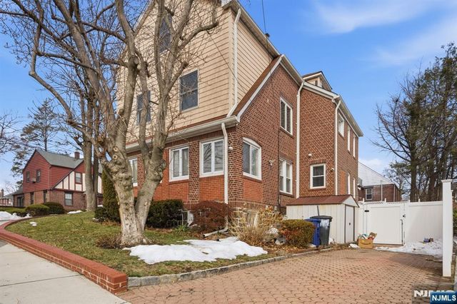 444 Oncrest Terrace, Cliffside Park, NJ 07010