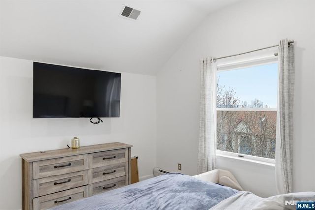 444 Oncrest Terrace, Cliffside Park, NJ 07010