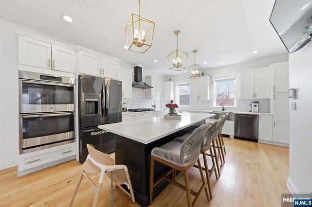 444 Oncrest Terrace, Cliffside Park, NJ 07010