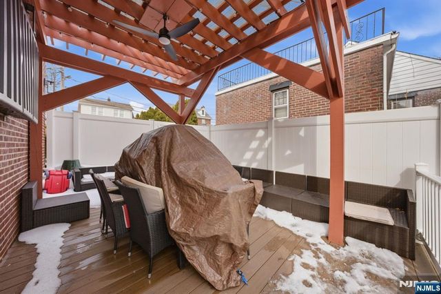 444 Oncrest Terrace, Cliffside Park, NJ 07010