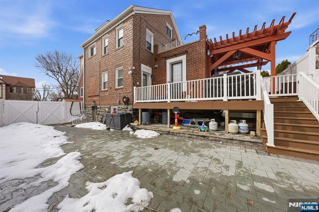 444 Oncrest Terrace, Cliffside Park, NJ 07010