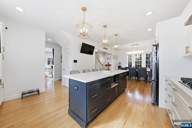 444 Oncrest Terrace, Cliffside Park, NJ 07010