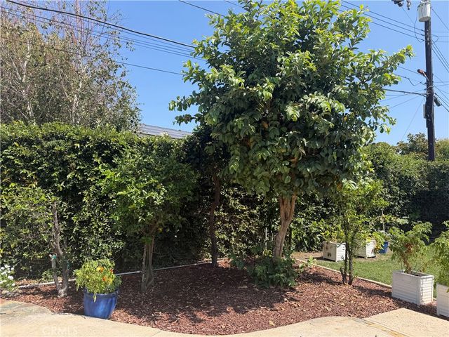 13761 Carlsbad, North Tustin, CA 92705