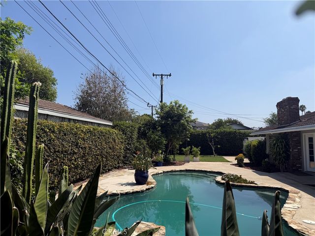 13761 Carlsbad, North Tustin, CA 92705
