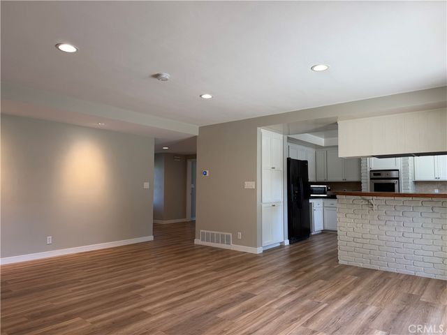 13761 Carlsbad, North Tustin, CA 92705