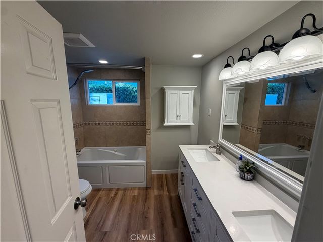 13761 Carlsbad, North Tustin, CA 92705