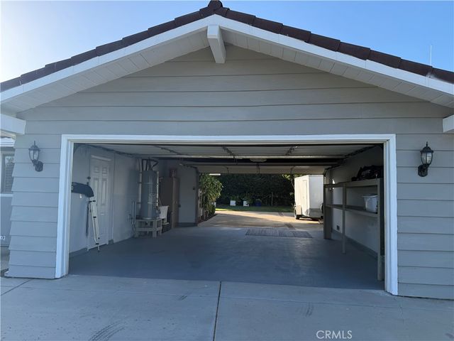 13761 Carlsbad, North Tustin, CA 92705
