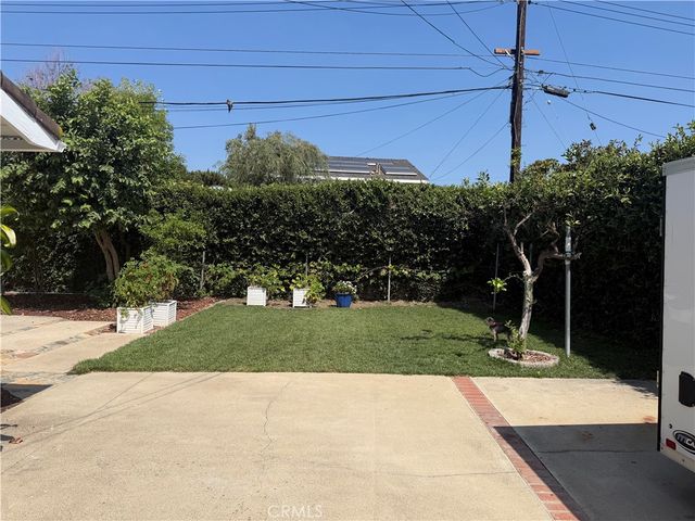 13761 Carlsbad, North Tustin, CA 92705