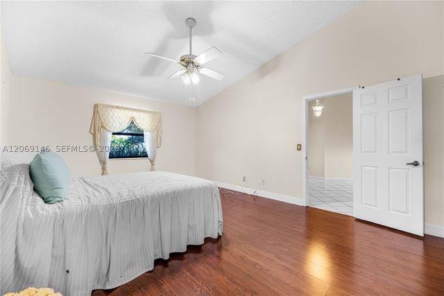 15821 Huntridge Rd, Davie, FL 33331