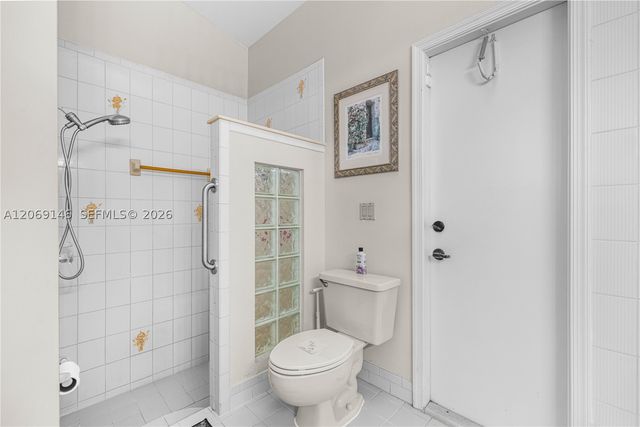 15821 Huntridge Rd, Davie, FL 33331