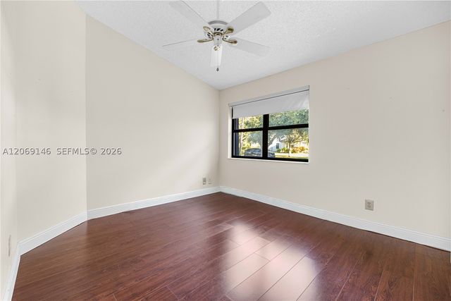 15821 Huntridge Rd, Davie, FL 33331
