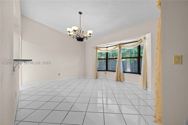 15821 Huntridge Rd, Davie, FL 33331