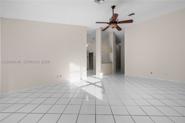15821 Huntridge Rd, Davie, FL 33331