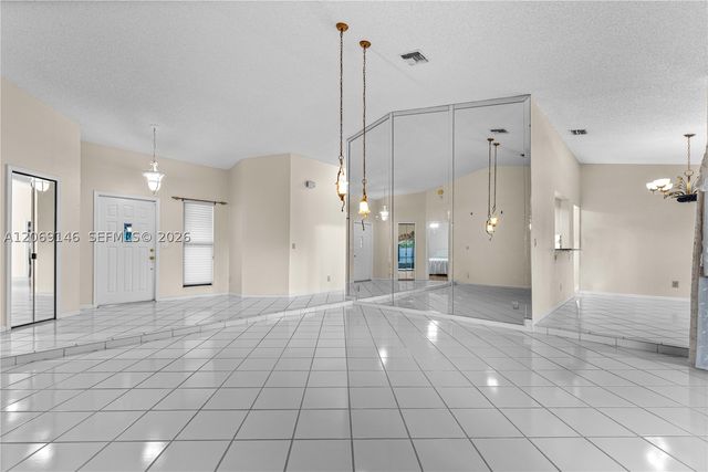 15821 Huntridge Rd, Davie, FL 33331