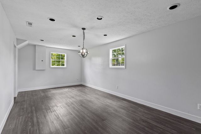 340 Brinkley Ln, White House, TN 37188