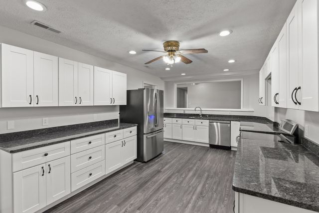 340 Brinkley Ln, White House, TN 37188
