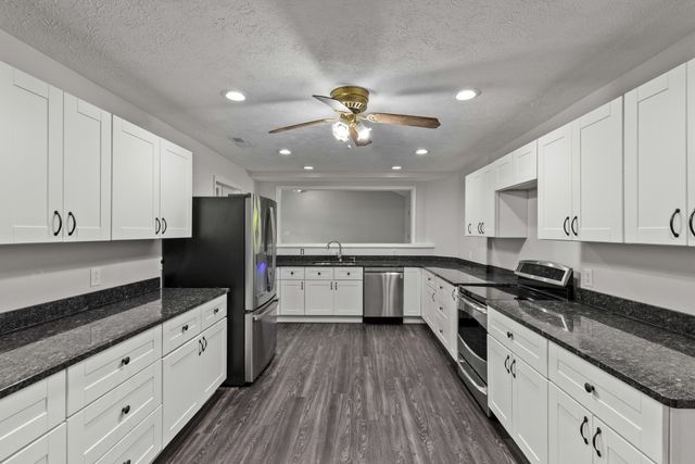 340 Brinkley Ln, White House, TN 37188